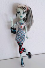 Monster High Puppe Frankie Stein Killerstyle Day At The Maul Fashionpack Outfit