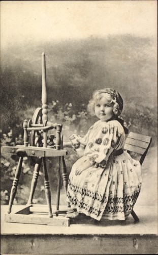 Mädchen tracht am - in,