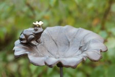 Gusseisen Vogeltränke mit