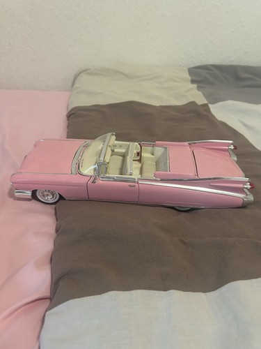 Maisto cadillac model - cadillac, auto