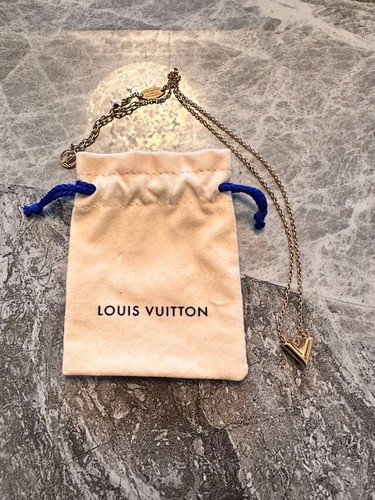 Louis vuitton essential - vuitton,