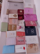 24 Luxus Parfum-/Duftproben