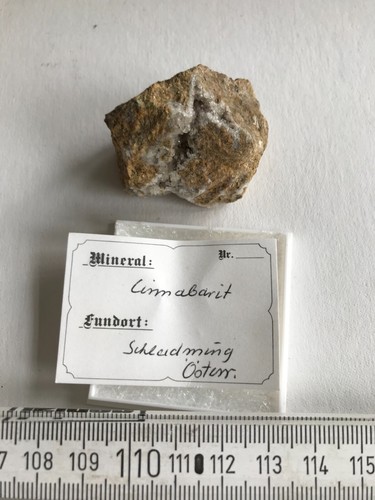 Mineralien besonderheit - mm,