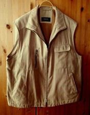 ?​ DIGEL Gr. 27 Kurzgröße 54 sportliche bequeme Cargo Weste viele Taschen Beige