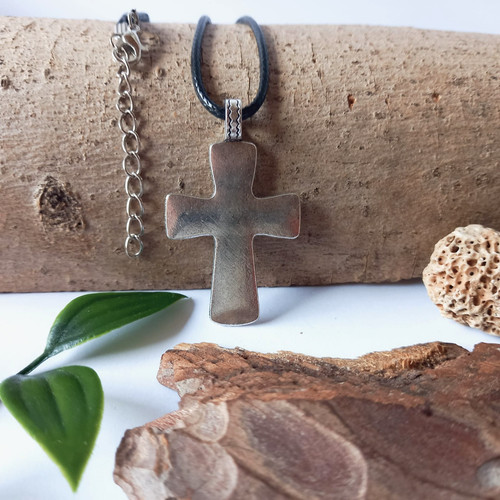 Halskette mit anhänger - anhänger:, kreuz