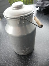 Alte Milchkanne aus Alu – ca. 24 cm hoch mit leichten Gebrauchsspuren