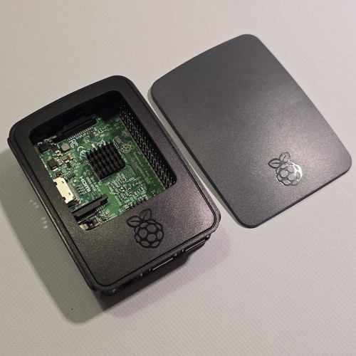 Raspberry model v1 - 3,