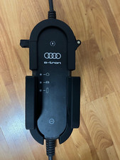 Ladegerät 3,6-11kW Wandhalterung mit Kabelhalterung Audi  Skoda iV, VW ID4 ID7