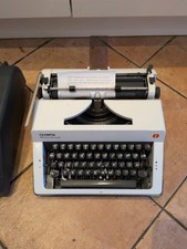 Schreibmaschine OLYMPIA Monica de Luxe weiß mit Koffer getestet + neues Farbband