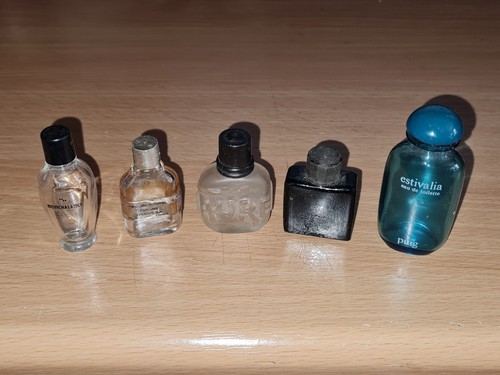 Leere kleine parfum - 5,