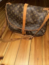 Louis Vuitton Saumur