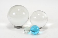 C25C05- 4x Glas Kugel Briefbeschwerer