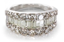 Ring 32 Diamanten insg. ca