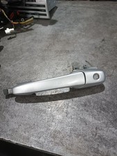 TÜRGRIFF AUßEN LINKS VORNE Mazda 5 (CR19) BJ2007 22V Sunlight Silver Silber