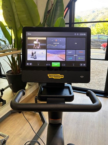 Technogym exercise bike never - technogym,