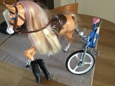 Barbie Pferd,hell mit Sattel