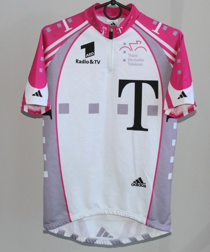Vintage mobile cycling team - t-mobile,