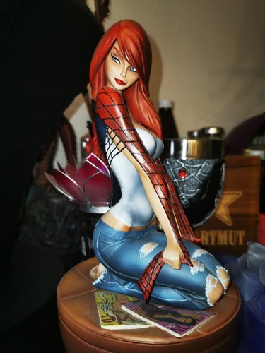 Sideshow collectibles mary - collectibles,