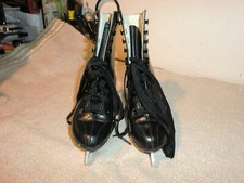 Eiskunstlauf Schlittschuhe