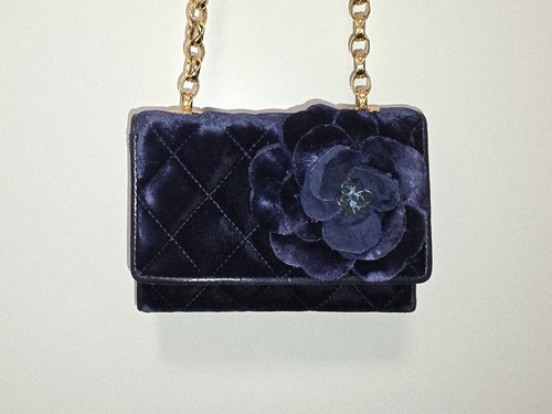 Chanel camellia matelassé - chanel,