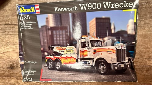 Revell 07402 kenworth - kenworth, 900