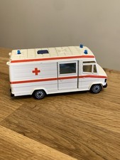 Vintage Siku Mercedes Benz 809 D, 1:55, 1000er Serie, No. 2015 Rettungswagen