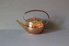 formschöne Teekanne Kanne