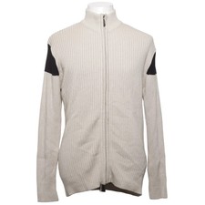 Steve Ketell, Strickjacke