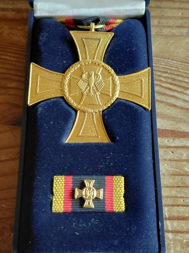 Bundesrepublick ehrenkreuz - ,