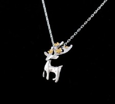 T08 Hirsch Geweih mit Blüten