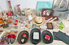 Deko Sammlung Flohmarkt Konvolut Kerzen Kunst Scherzartikel Puppe Glas Trödel