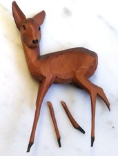 Kleines geschnitztes Reh