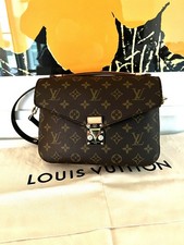 Louis Vuitton Pochette Mètis