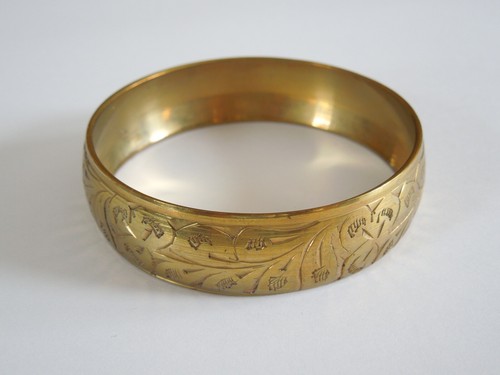Messingfarbener armreif mit - armreif,