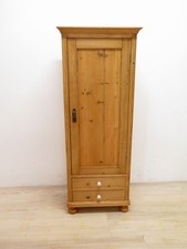 schöner Hochschrank mit 2