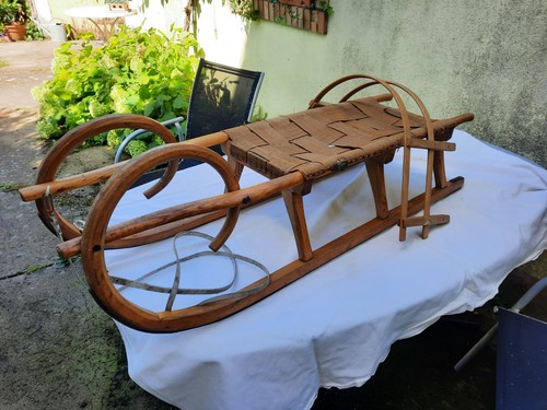 Sehr alter hörnerschlitten - sehr,