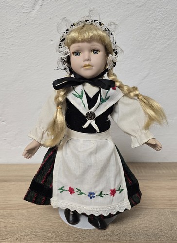 Vintage porzellan puppe tracht - puppe,