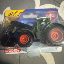 FENDT 1050 VARIO TRACTOR WITH