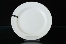 weißer Porzellanteller