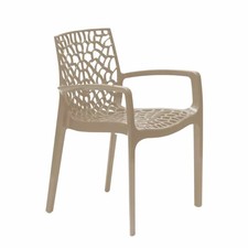 Bunte Stühle mit Armlehnen