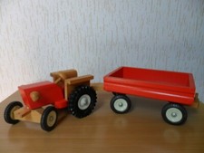 Traktor mit Hänger [ Plaho / DDR ] aus Holz