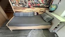 Jugendbett 90x200 cm, mit Matratze und verstellbarem Lattenrost