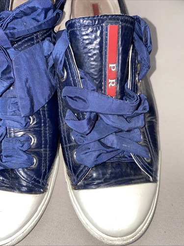 Bequeme dunkelblaue sneaker - bequeme,