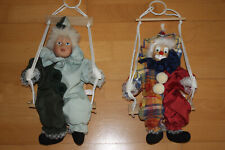 2x Clown Porzellan Puppe Harlekin Pirot Figur Schaukel sitzend STAR- Collection