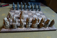 Schachspiel handgefertigt aus Schottland Lewis Chessmen aus Sandstein