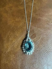 Halskette mit großen