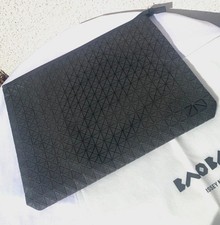 BAOBAO ISSEY MIYAKE Laptop Bag Tasche mit geometrischem Muster schwarz  NEU