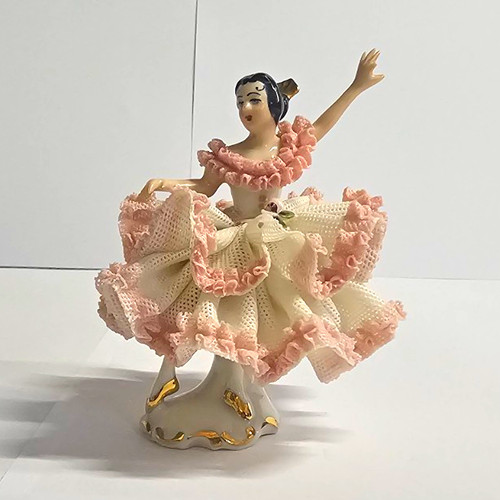 Dresden-Spitzenporzellanfigur