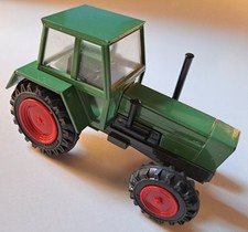 Modellauto Traktor Cursor Modell 677 in grün