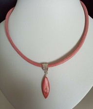 Halsband Leder Echsen Prägung mit Perlmutt Anhänger 46+4 cm